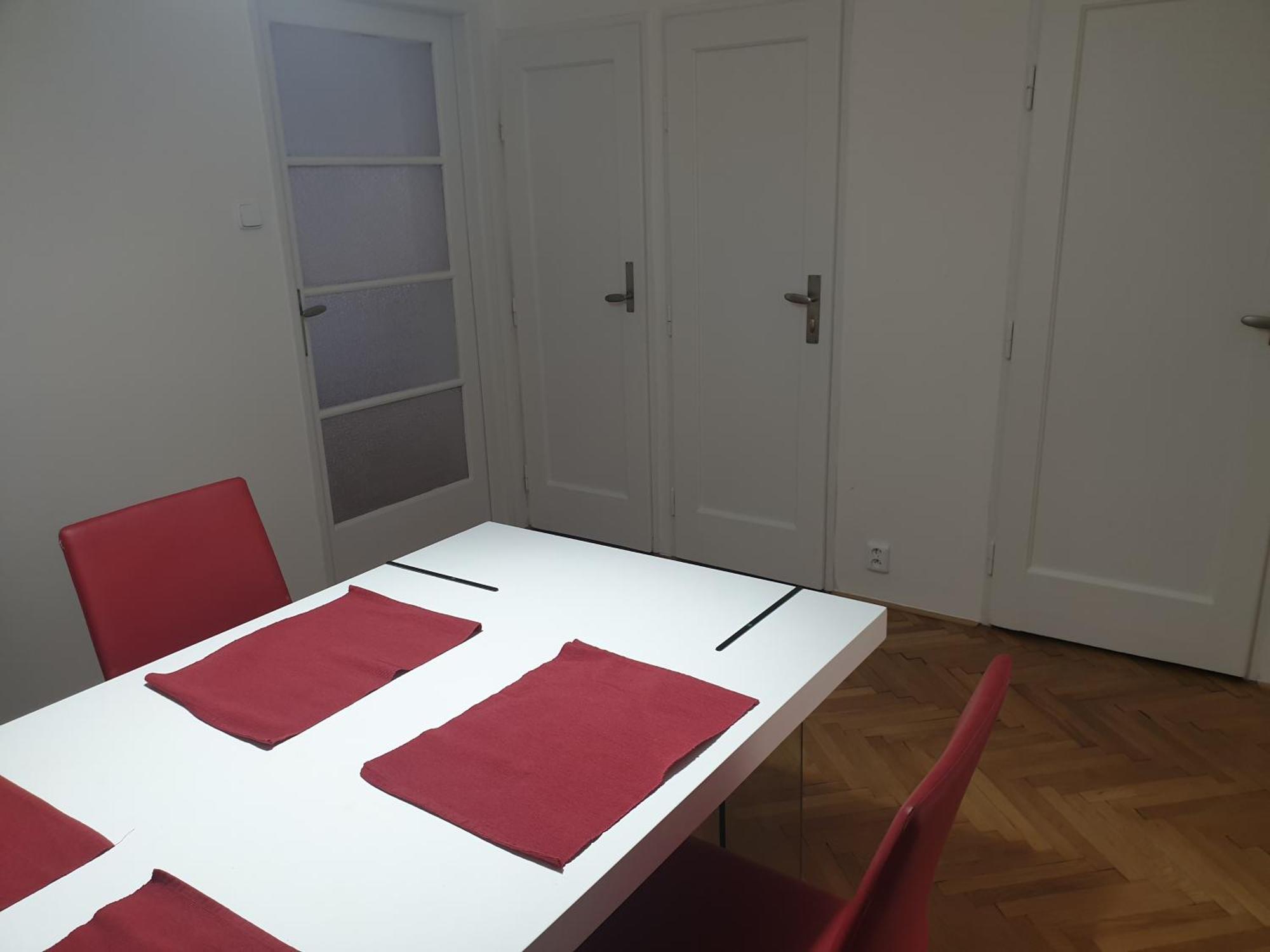 Newly Refurbished Central Praga Exterior foto